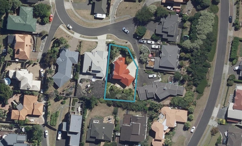 32 West Ridge Drive, Western Heights, Hamilton - Carousel 1