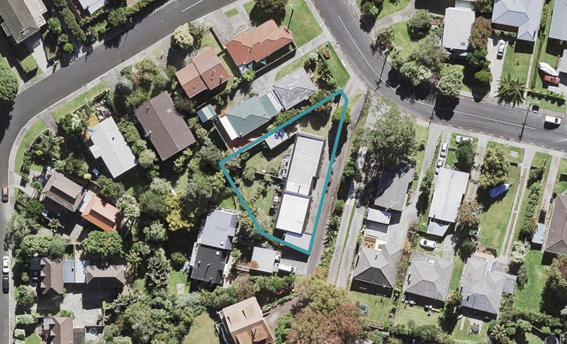 2/36 Aeroview Drive, Beach Haven, Auckland - Carousel 1