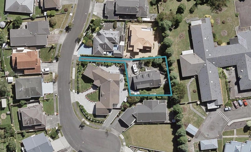 17 Comeskey Grove, Elderslea, Upper Hutt - Carousel 1