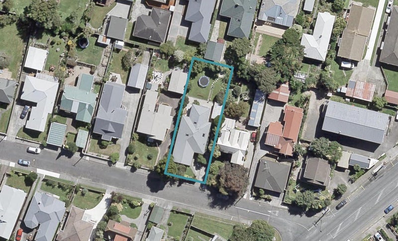 6 Brasell Street, Fairfield, Lower Hutt - Carousel 1