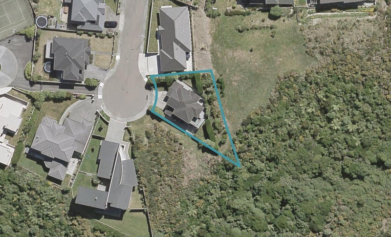3 Boronia Grove, Maungaraki, Lower Hutt - Carousel 1