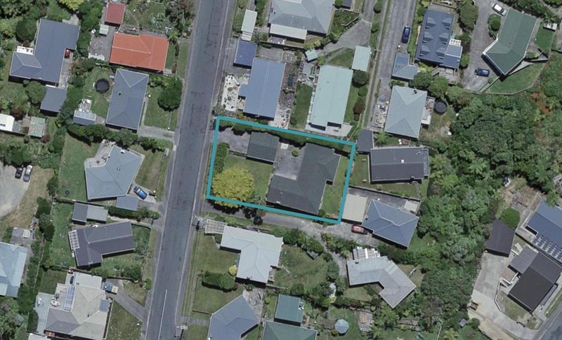 32 Cotswold Crescent, Newlands, Wellington - Carousel 1