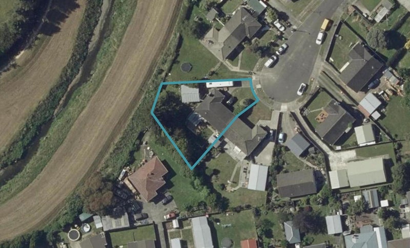 9 Kupe Place, Highbury, Palmerston North - Carousel 1