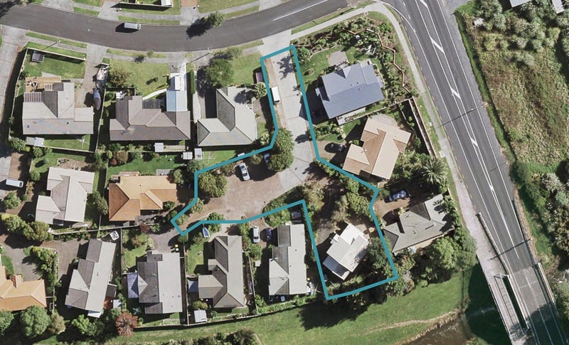 2C Sheriff Place, Randwick Park, Auckland - Carousel 1
