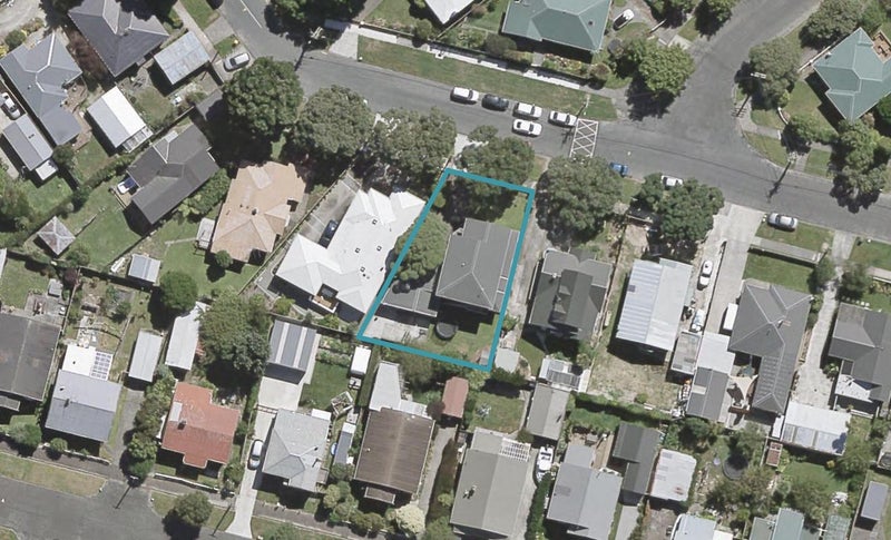12 Beaumont Avenue, Alicetown, Lower Hutt - Carousel 1