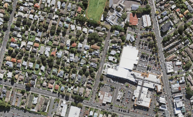 2/4 Crown Street, Royal Oak, Auckland - Carousel 1