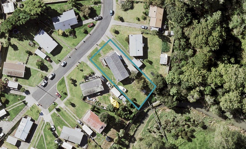 6 Concord Place, Glen Innes, Auckland - Carousel 1
