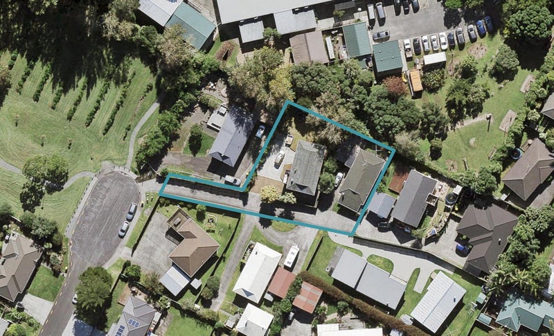 11 Rapaki Place, Te Atatu Peninsula, Auckland - Carousel 1