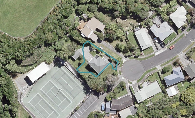 11B Barberry Grove, Maungaraki, Lower Hutt - Carousel 1