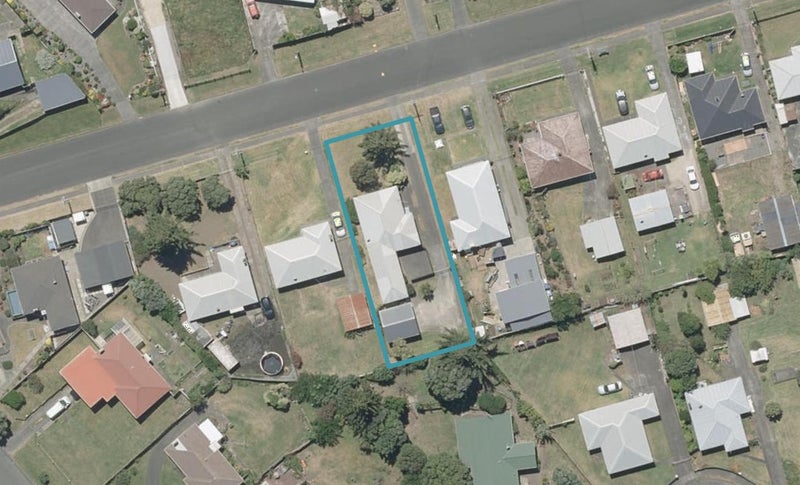 8 Waitote Street, Castlecliff, Whanganui - Carousel 1