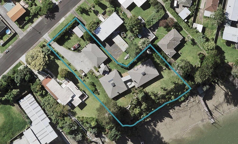 20 Riverview Road, Panmure, Auckland - Carousel 1