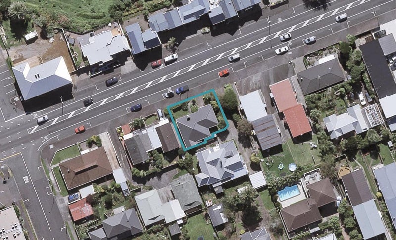 404 Devon Street East, Strandon, New Plymouth - Carousel 1