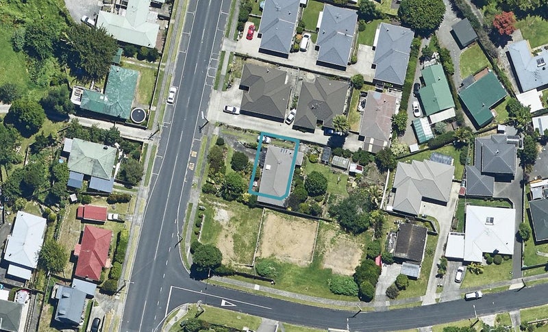 51 Otumoetai Road, Judea, Tauranga - Carousel 1