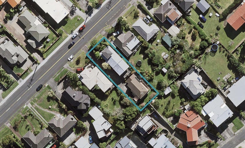 2/86 Ocean View Road, Northcote, North Shore City - Carousel 1