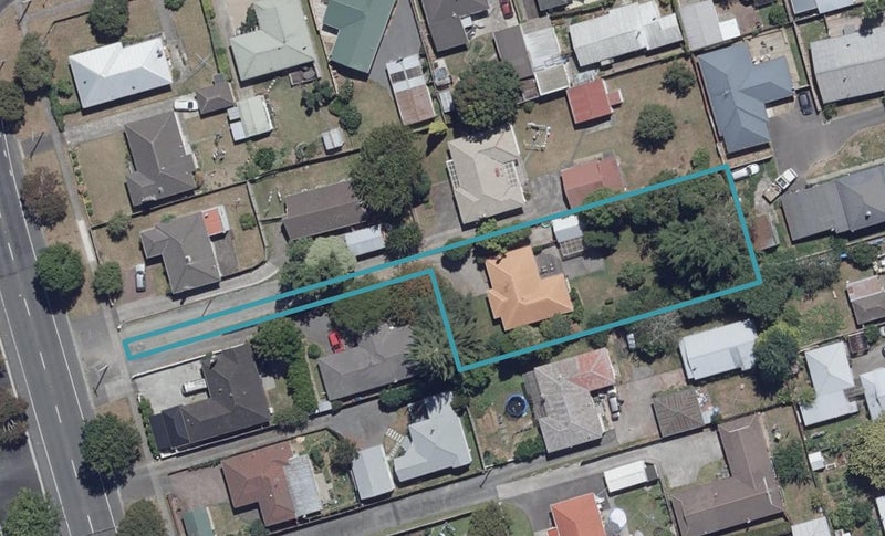 24 Galloway Street, Hamilton East, Hamilton - Carousel 1