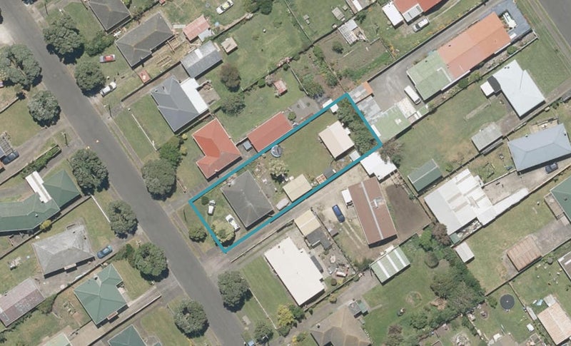 70 Thatcher Street, Castlecliff, Whanganui - Carousel 1