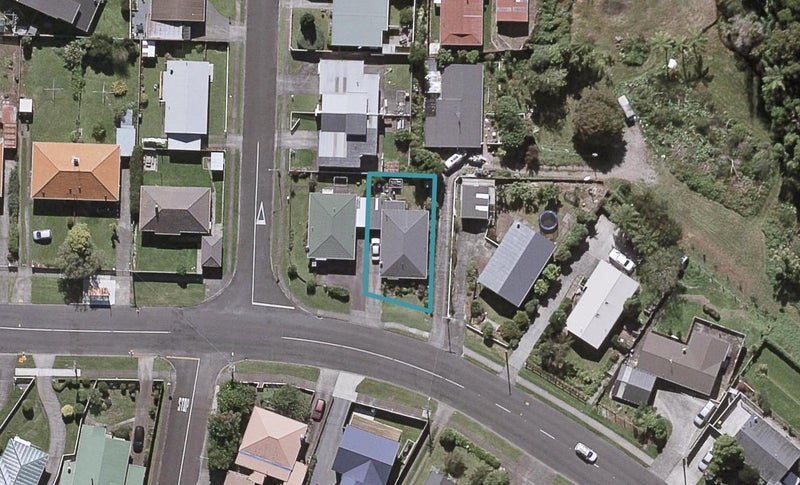 44 Omata Road, Marfell, New Plymouth - Carousel 1
