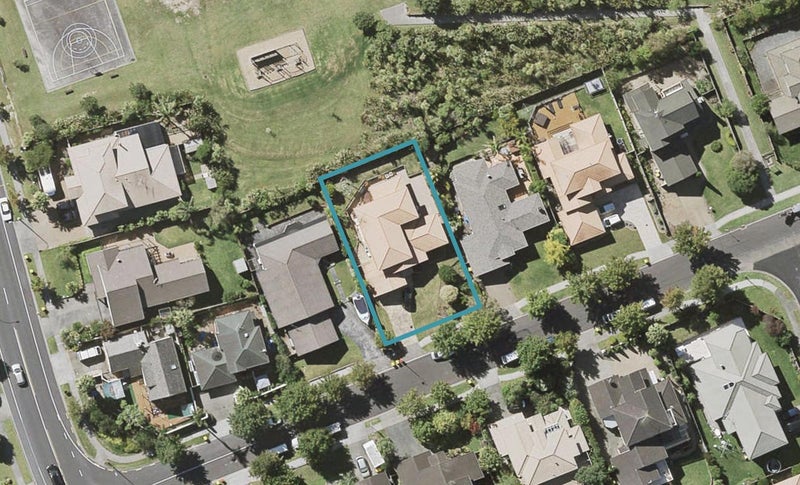 35 Arirang Rise, Pinehill, Auckland - Carousel 1