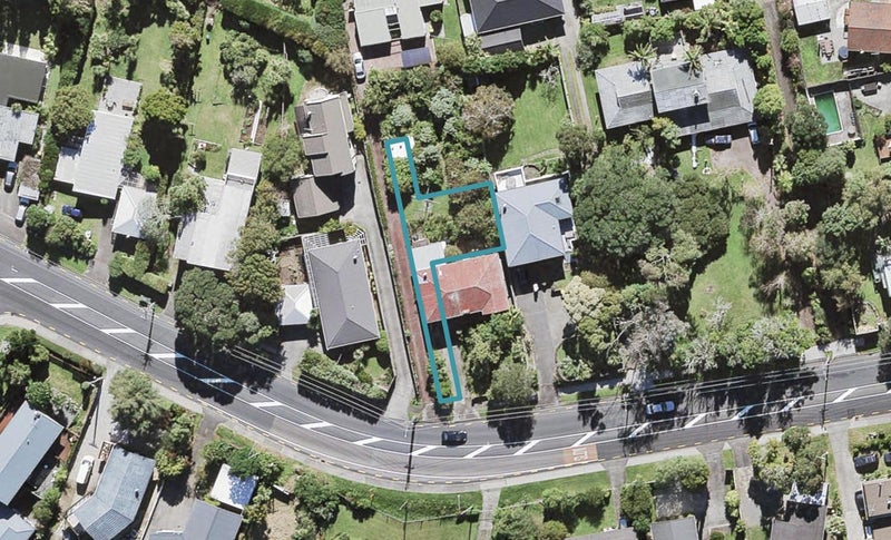 147C Golf Road, Titirangi, Auckland - Carousel 1