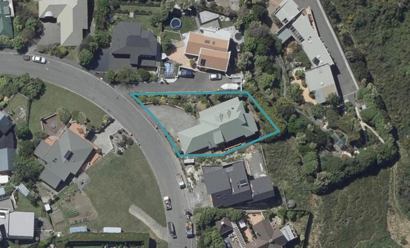 9 Harry Ell Drive, Cashmere, Christchurch - Carousel 1