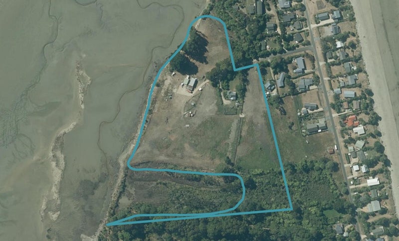 15 Prior Road, Takaka - Carousel 1
