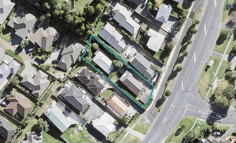 1/892 East Coast Road, Northcross, Auckland - Carousel 1
