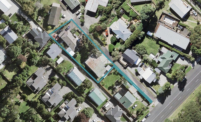 2/189A Titirangi Road, Titirangi, Auckland - Carousel 1
