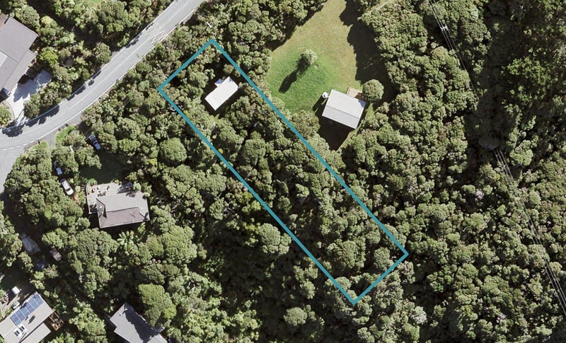 42 Te Ahuahu Road, Piha, Piha - Carousel 1