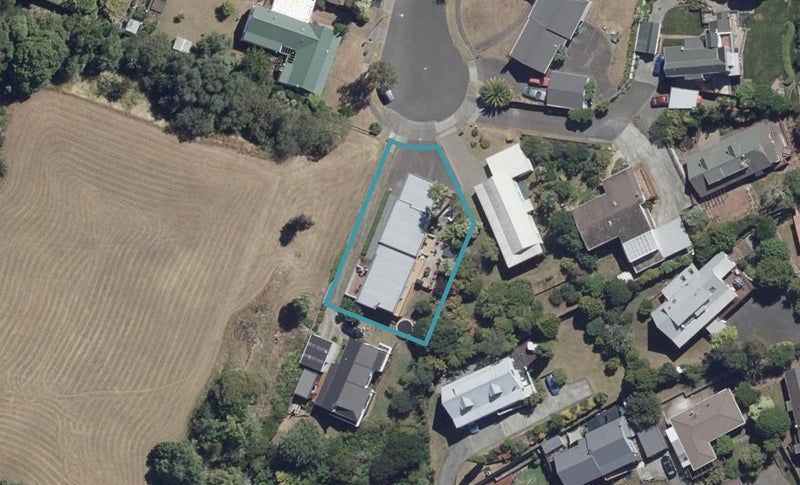 37 Ngaio Place, Pukete, Hamilton - Carousel 1