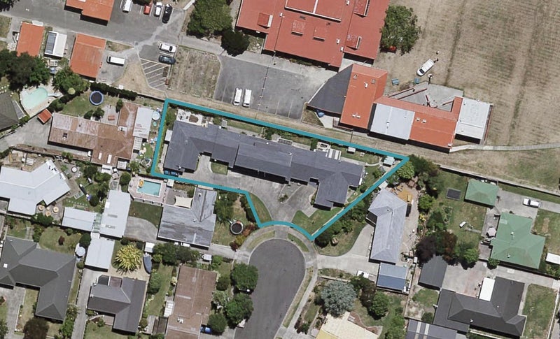 4/27 Islington Place, Tamatea, Napier - Carousel 1