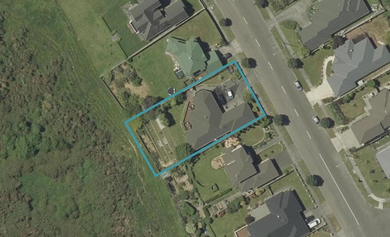 142 Pacific Drive, Fitzherbert, Palmerston North - Carousel 1
