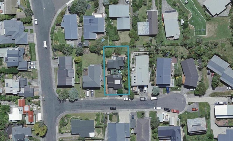 5 Middlesex Place, Northland, Wellington - Carousel 1