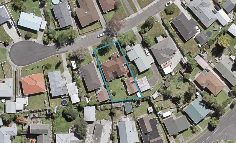 11 Seattle Grove, Totara Park, Upper Hutt - Carousel 1