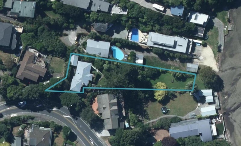 79 Paremata Road, Paremata, Porirua - Carousel 1