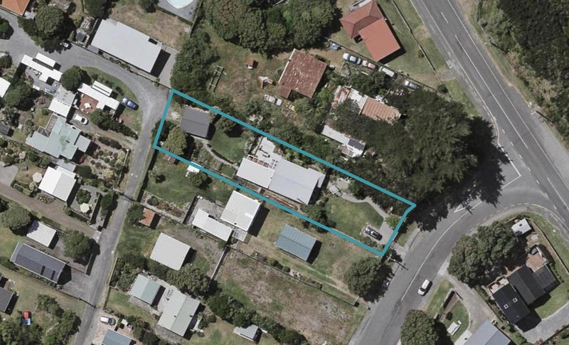 5 The Avenue, Otaki Beach, Otaki - Carousel 1