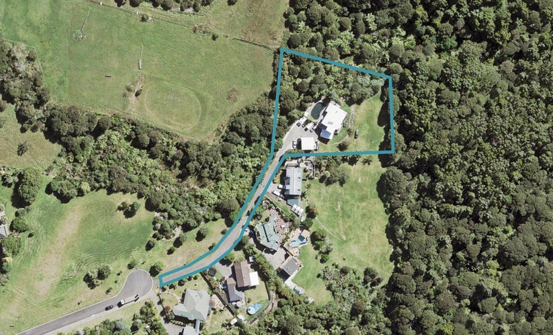 13 Laingrange Place, Laingholm, Auckland - Carousel 1
