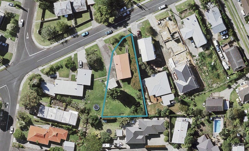 38 Richards Avenue, Forrest Hill, Auckland - Carousel 1