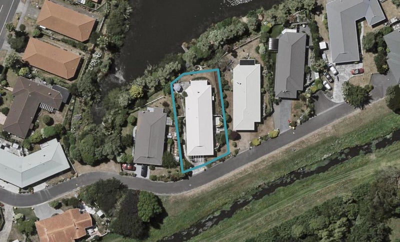 10 Meredith Way, Paraparaumu Beach, Paraparaumu - Carousel 1