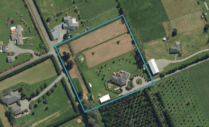 26 Seniors Road, Blenheim - Carousel 1