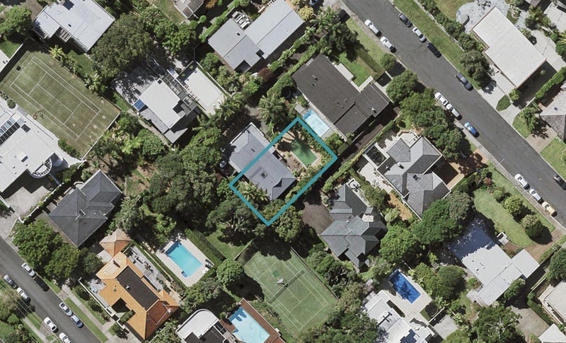 32B Lake View Road, Takapuna, Auckland - Carousel 1