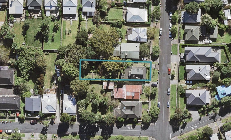 34 Kingsland Avenue, Kingsland, Auckland - Carousel 1
