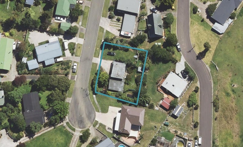 4 Turanga Street, Kaiti, Gisborne - Carousel 1