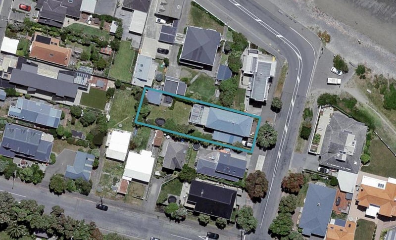 8 Inglis Street, Seatoun, Wellington - Carousel 1