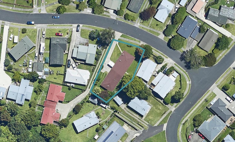 3B Redmond Street, Judea, Tauranga - Carousel 1