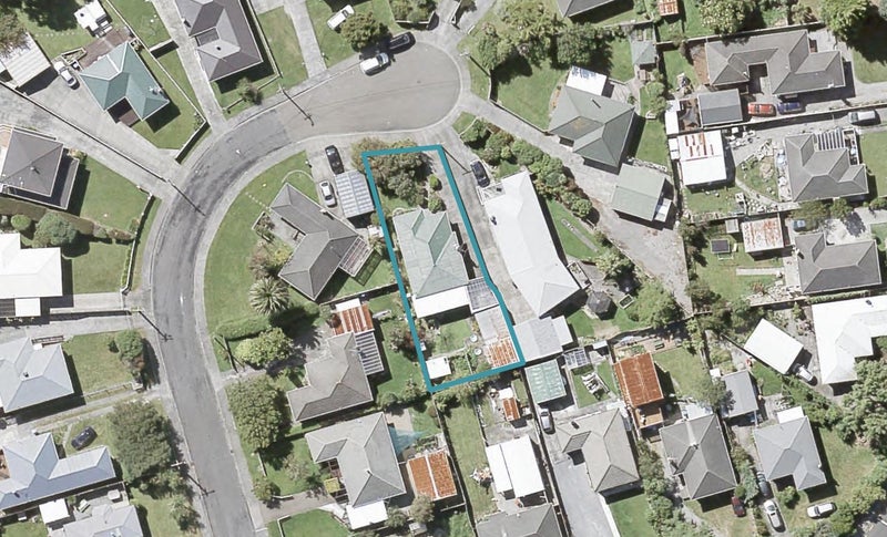 10 Miles Crescent, Wainuiomata, Lower Hutt - Carousel 1