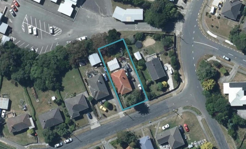 4 Jackson Terrace, Ranui, Porirua - Carousel 1