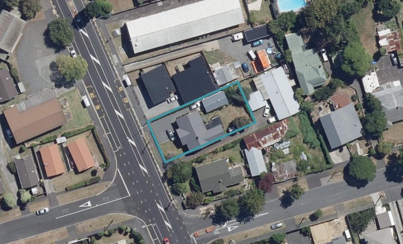 952 Heaphy Terrace, Fairfield, Hamilton - Carousel 1