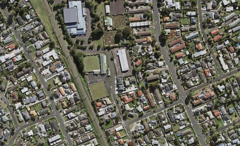 93 Cambridge Terrace, Papatoetoe, Auckland - Carousel 1