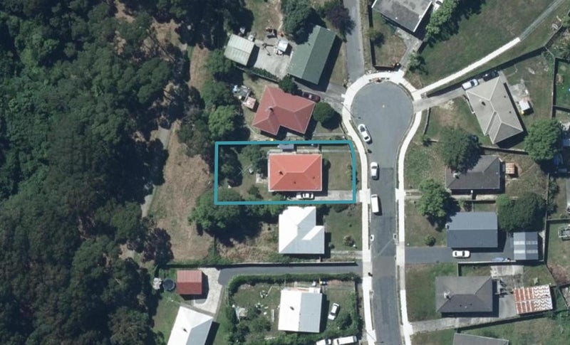 17 Pukaki Grove, Waitangirua, Porirua - Carousel 1
