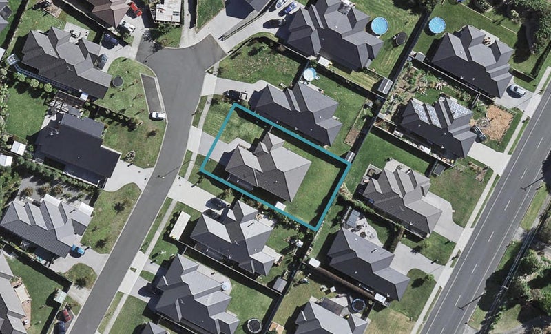 10 Vivien Place, Patumahoe, Pukekohe - Carousel 1
